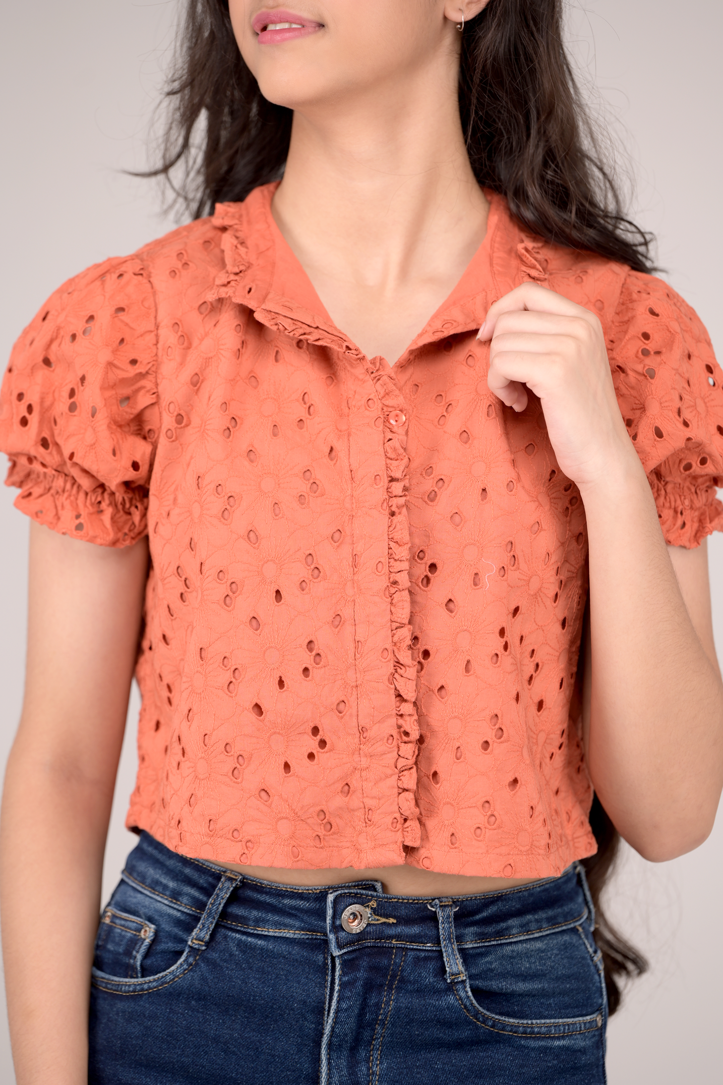 Collared-top with soft gathers