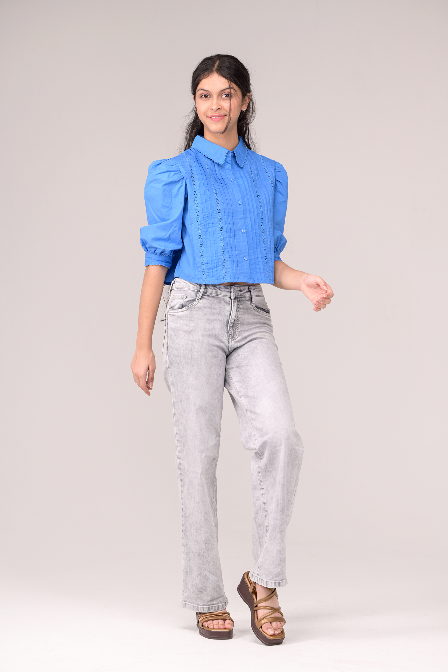 Puff-sleeved top