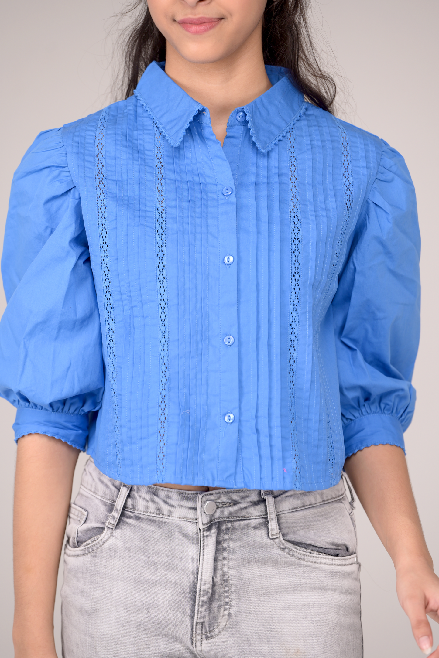 Puff-sleeved top