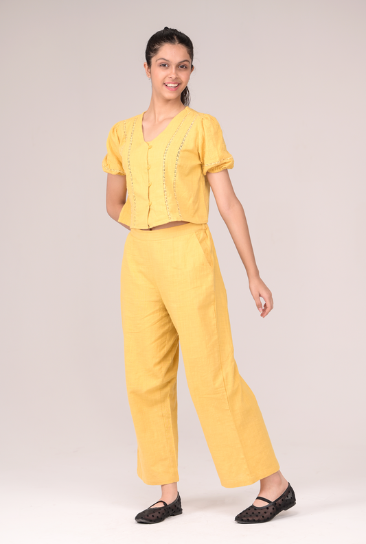 V‑neck top matched with snug waistband bottoms