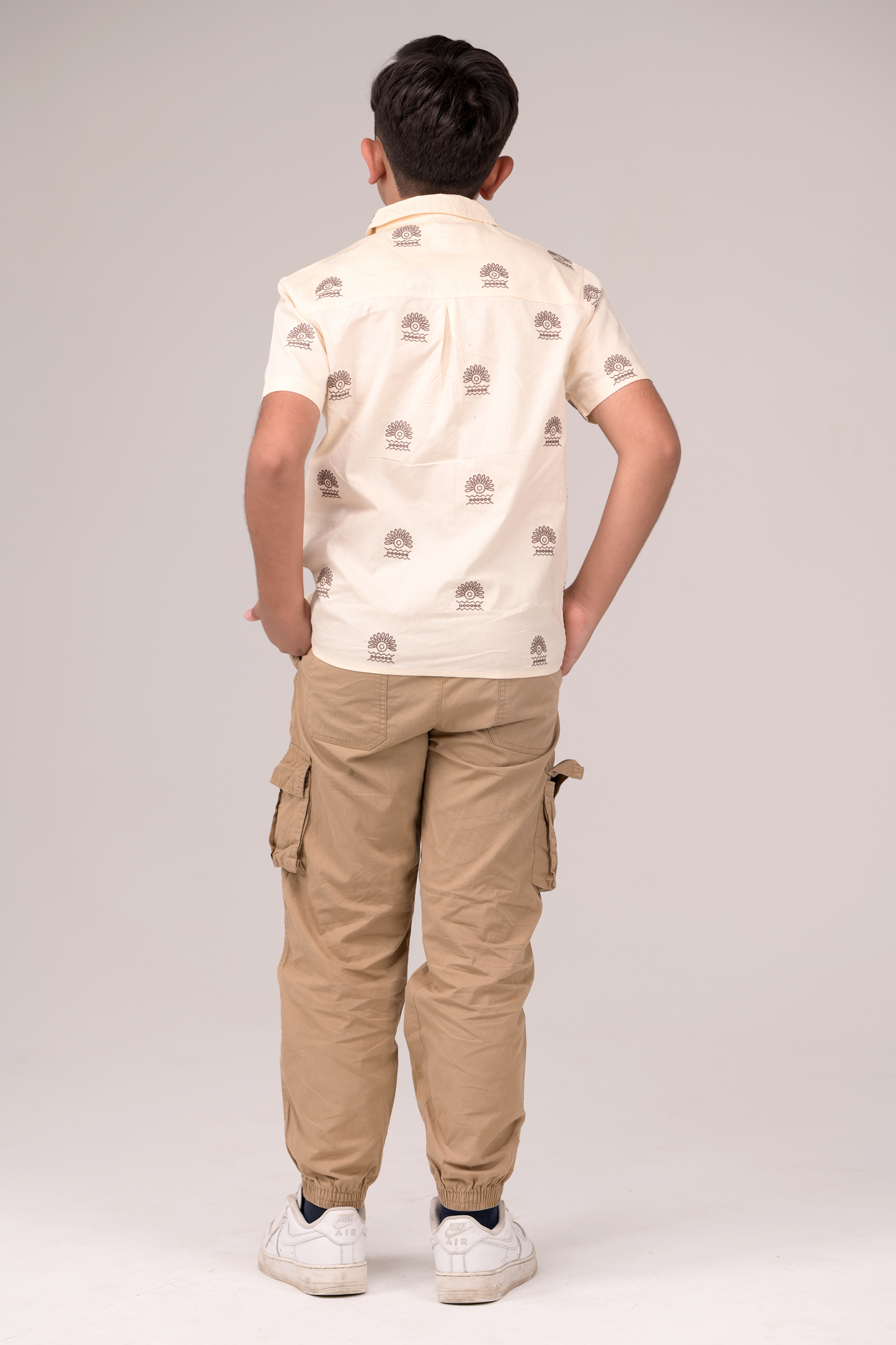 Stylish Poplin Shirt with All-Over Detailing