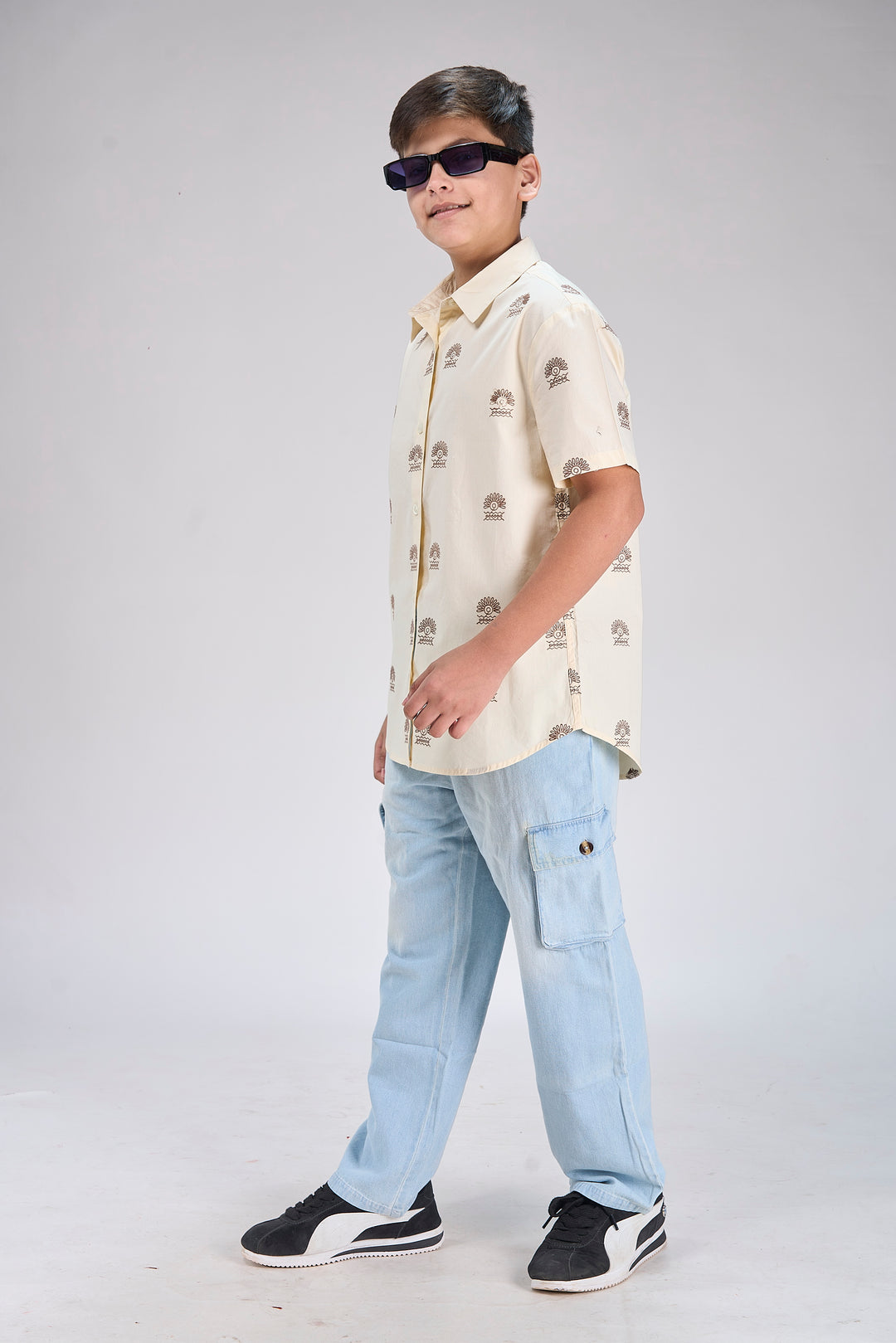 Stylish Poplin Shirt with All-Over Detailing