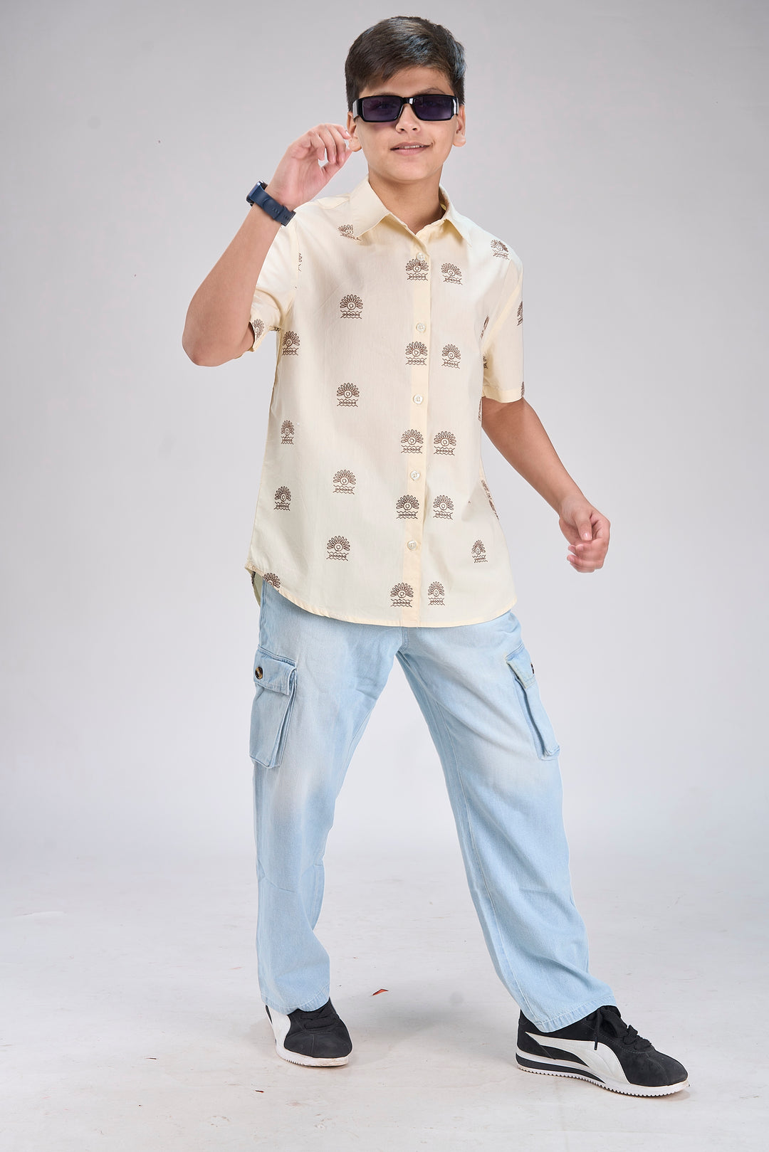 Stylish Poplin Shirt with All-Over Detailing