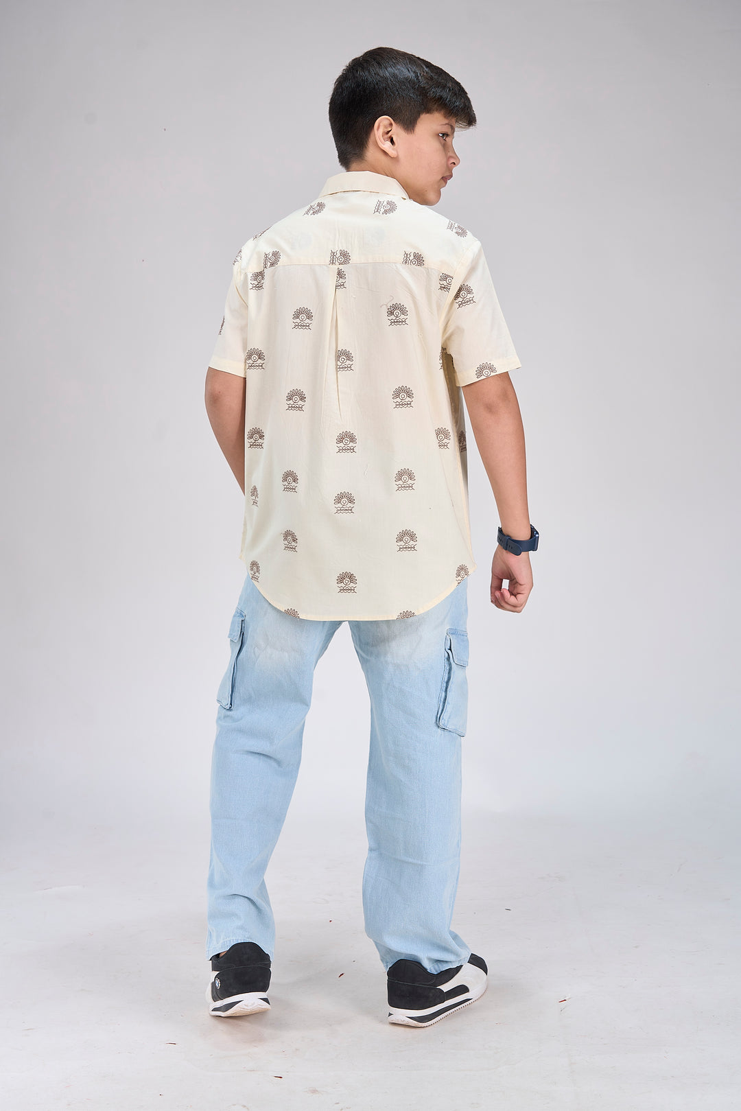 Stylish Poplin Shirt with All-Over Detailing