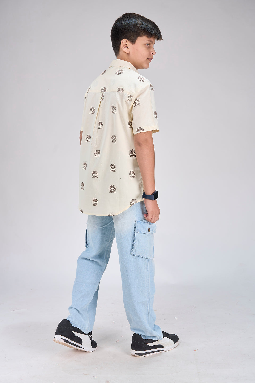 Stylish Poplin Shirt with All-Over Detailing