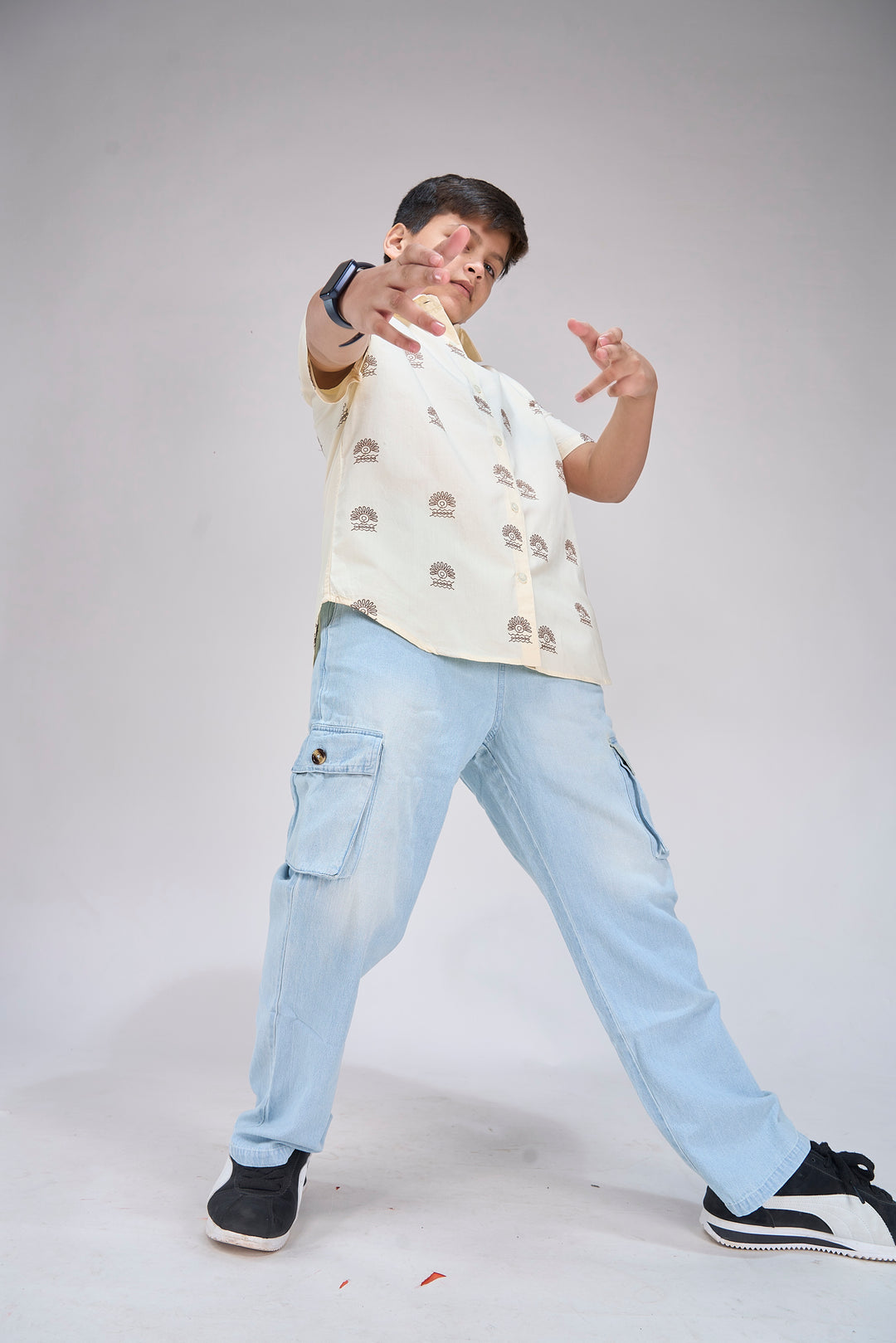 Stylish Poplin Shirt with All-Over Detailing