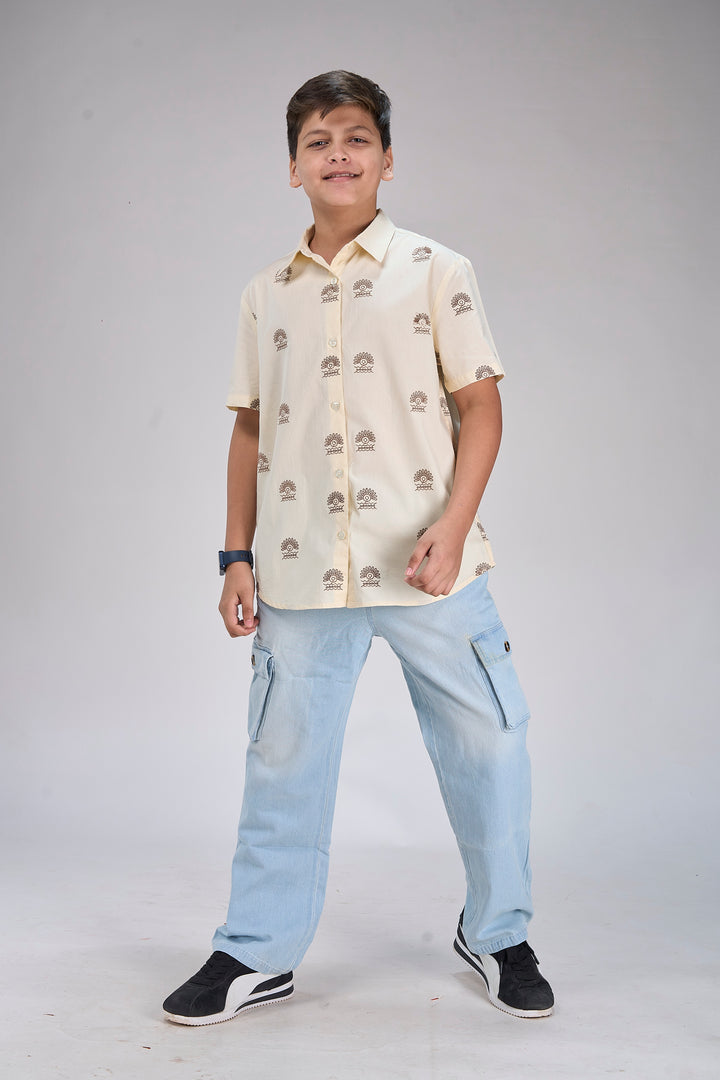 Stylish Poplin Shirt with All-Over Detailing