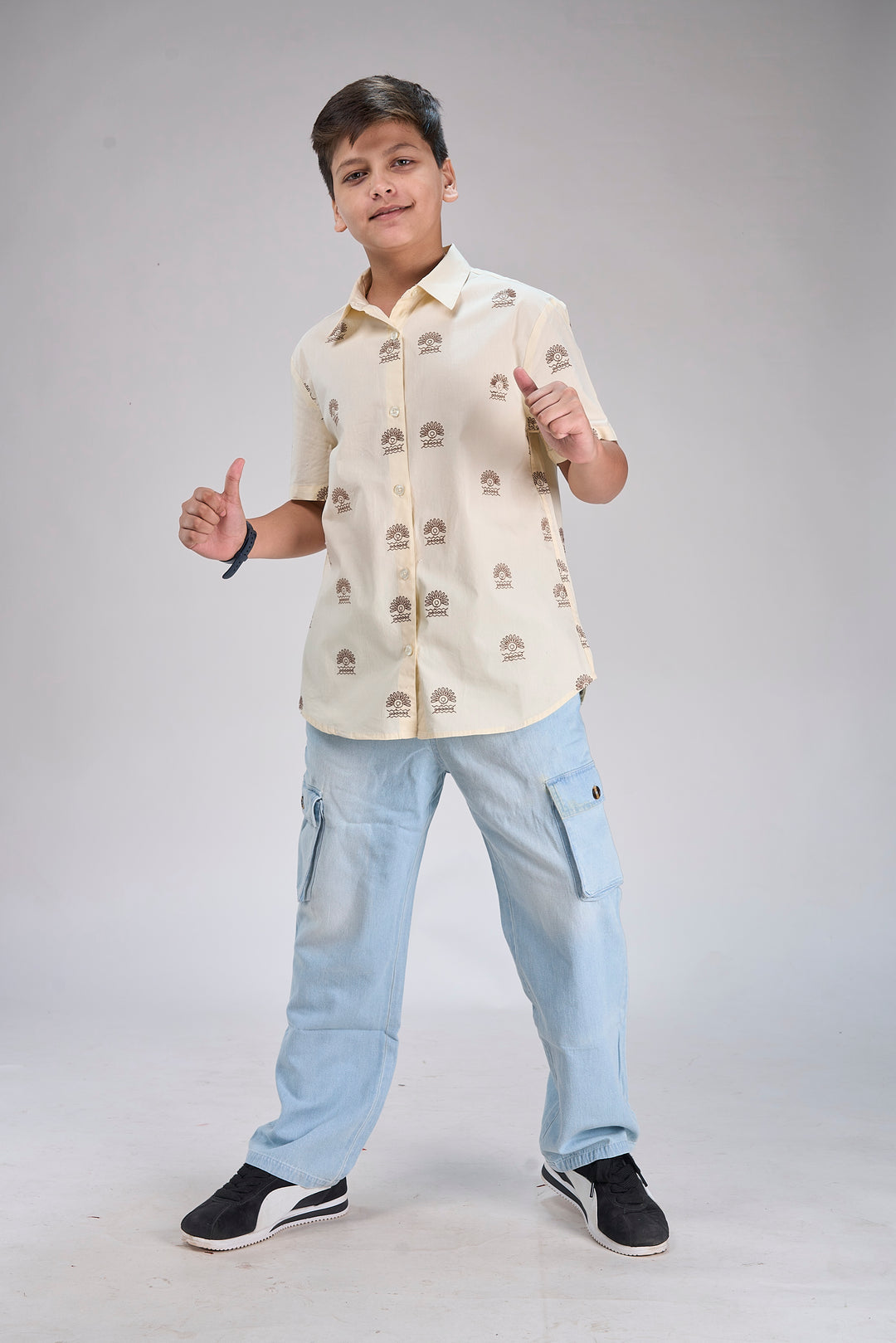 Stylish Poplin Shirt with All-Over Detailing