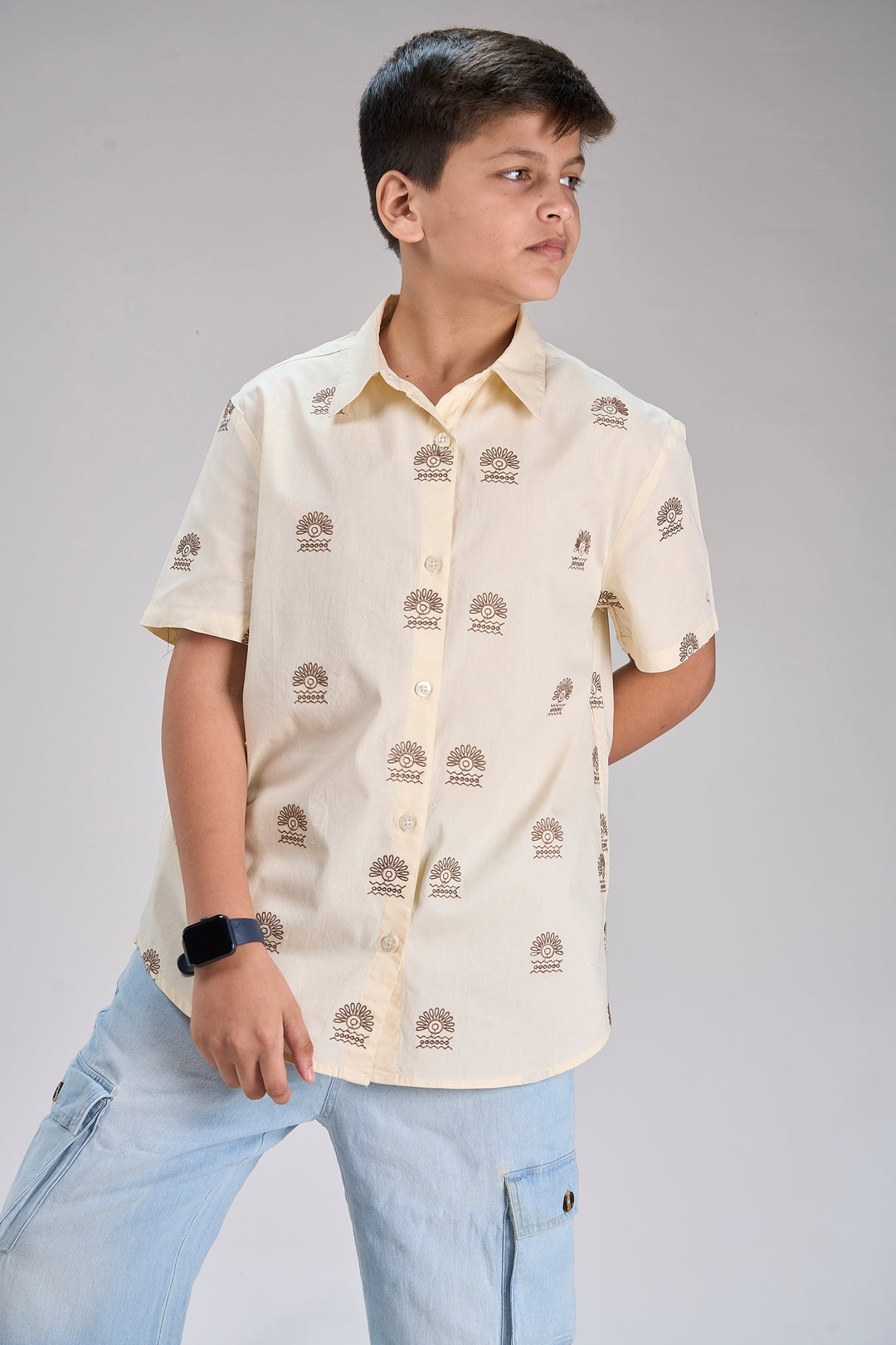 Stylish Poplin Shirt with All-Over Detailing