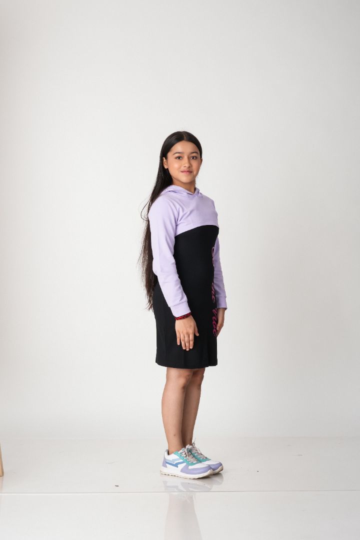 Girls 2-Piece trendy Summer Outfit Set – Black Dress with Print & Hoodie Shrug