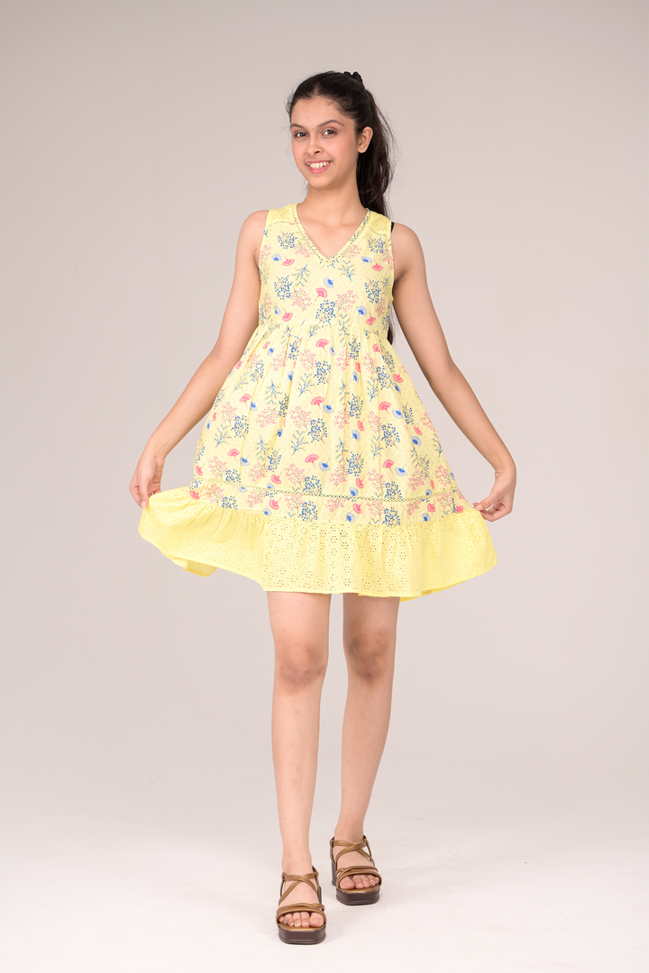 V-neck frock trimmed with delicate lace