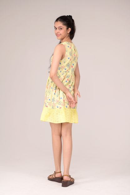 V-neck frock trimmed with delicate lace